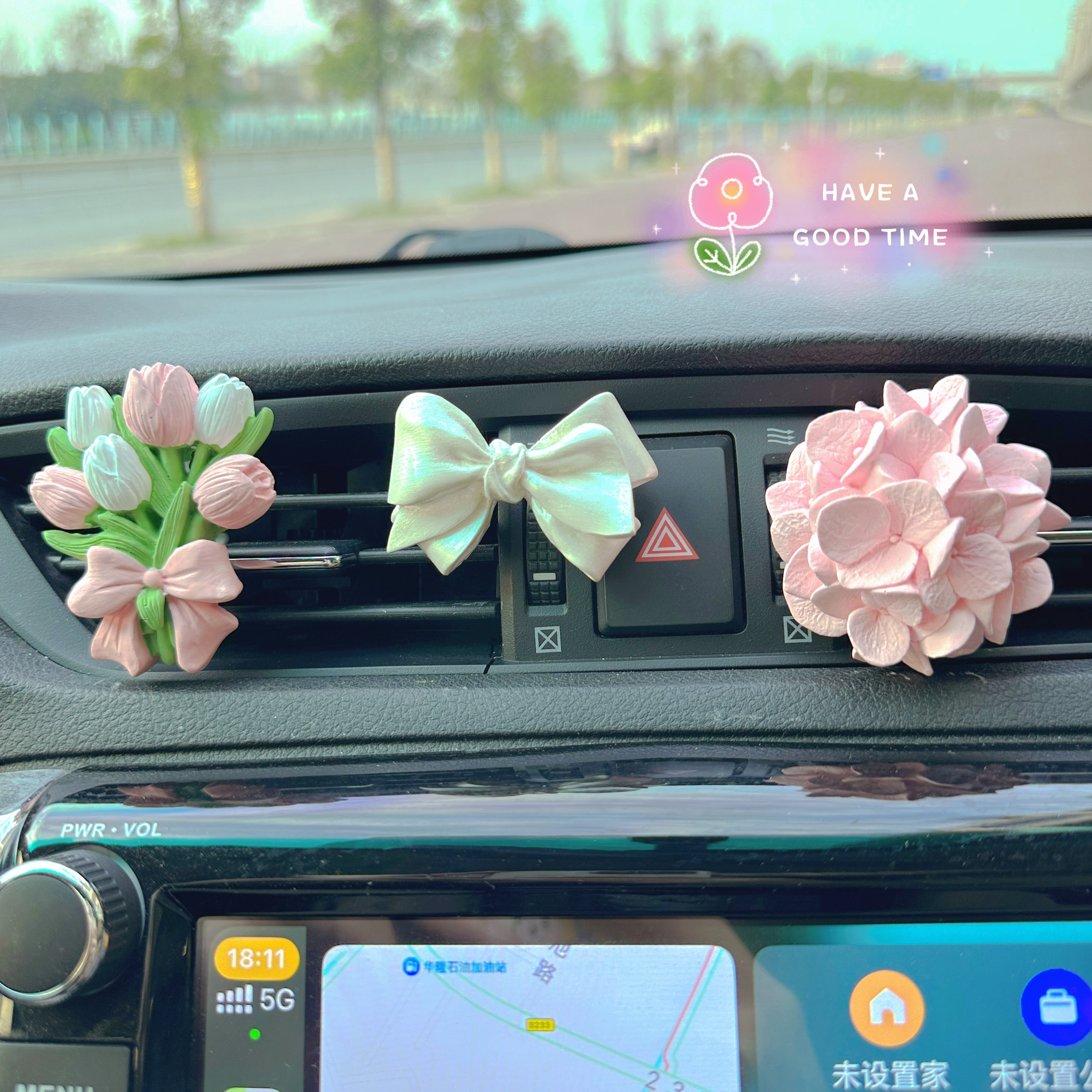 郁金香车载香薰摆件汽车出风口装饰花朵香氛扩香石女生车内装饰品