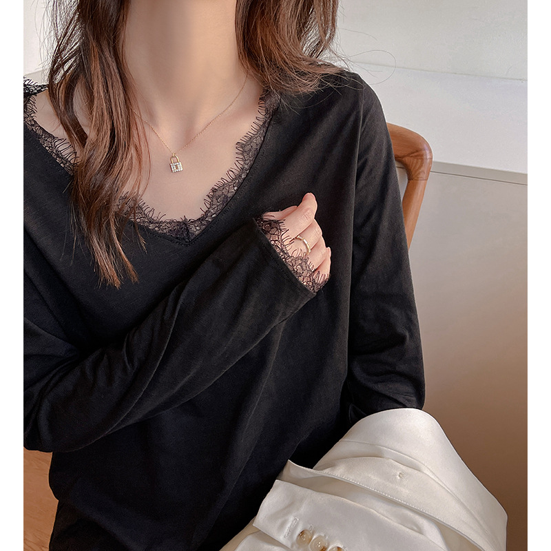 W韩系慵懒风打底衫女宽松休闲v领蕾丝花边高级感内搭纯棉上衣,女装T恤,搜酷衣阁 W韩系慵懒风打底衫女宽松休闲v领蕾丝花边高级感内搭纯棉上衣,女装T恤,搜酷衣阁