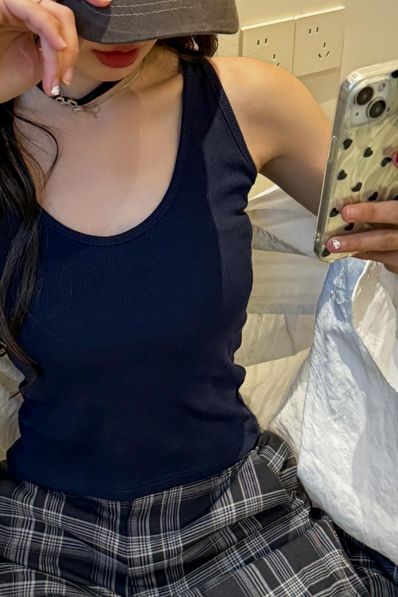 大u领螺纹打底小吊带背心女内搭修身显瘦可外穿纯欲无袖上,女装背心吊带,搜酷衣阁 大u领螺纹打底小吊带背心女内搭修身显瘦可外穿纯欲无袖上,女装背心吊带,搜酷衣阁