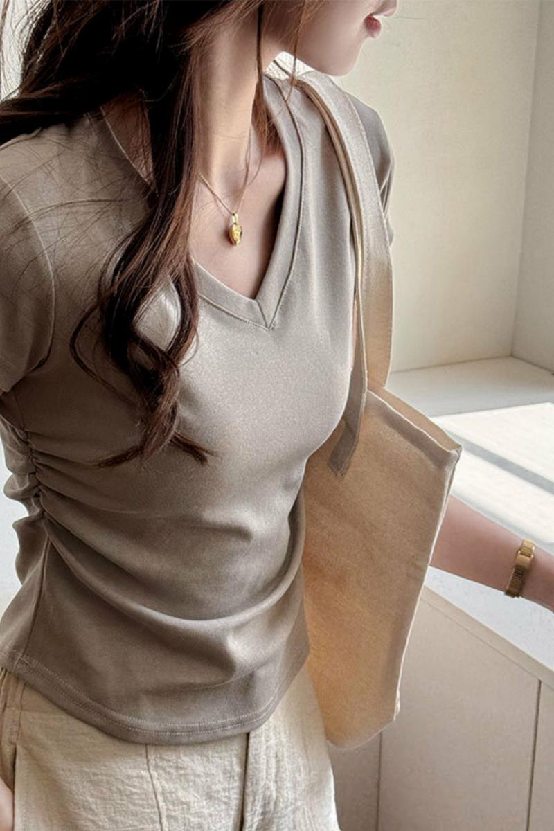 工厂褶皱收腰v领短袖T恤女春季设计感打底衫正肩显瘦辣妹纯色上衣，女装T恤，搜酷衣阁
