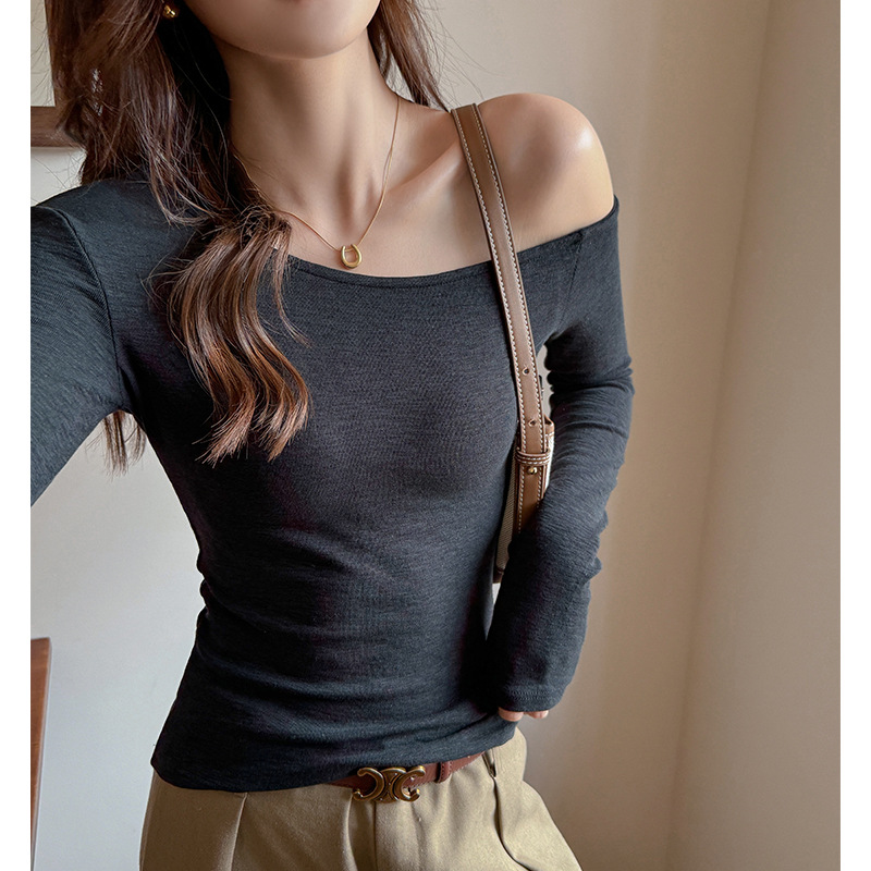 W辣妹斜肩长袖t恤女设计感黑色修身显瘦露肩内搭时尚洋气上衣,女装T恤,搜酷衣阁 W辣妹斜肩长袖t恤女设计感黑色修身显瘦露肩内搭时尚洋气上衣,女装T恤,搜酷衣阁