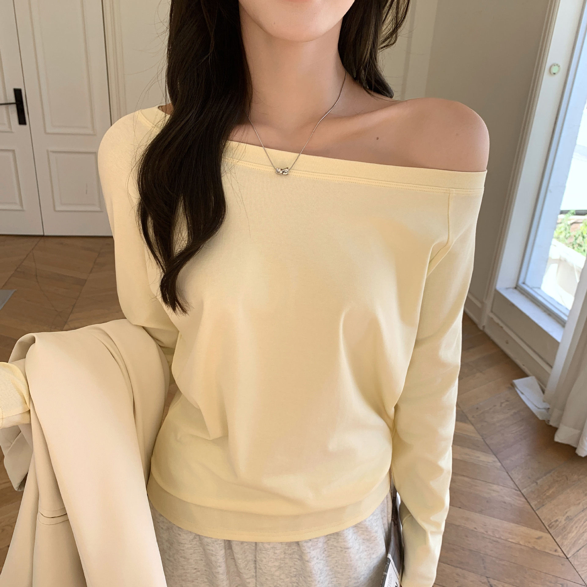K2205斜领一字肩92棉打底衫内搭纯欲长袖t恤女秋冬季宽松显瘦上衣，保暖内衣，搜酷衣阁