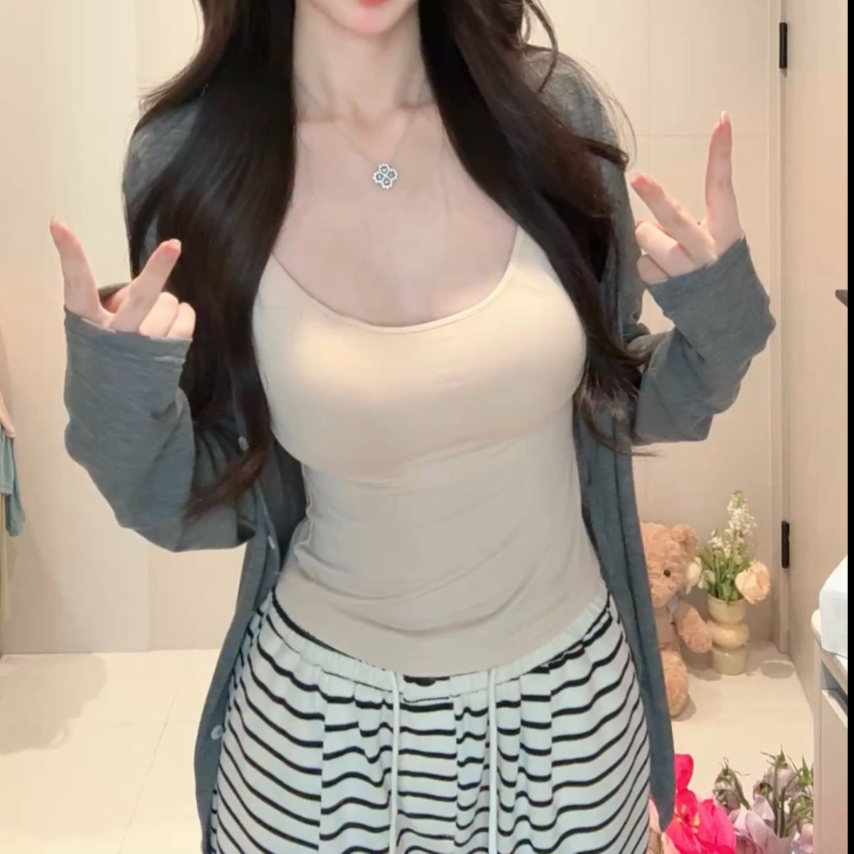 莱赛尔天丝防晒开衫2025宽松薄款显瘦春夏外穿防紫外线短款女，女装防晒衣，搜酷衣阁