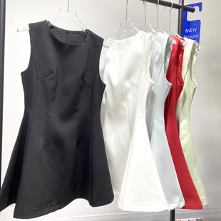 美式老钱风纯色简约设计感收腰无袖A字连衣裙小礼服裙西装背心裙