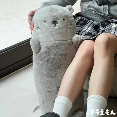 日本正版海獭抱枕可爱水獭毛绒玩偶海洋生物新年圣诞节生日礼物