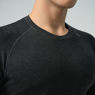 健身吸湿速干无缝提花合身tee LOGO联名MVT运动长袖 Utimus