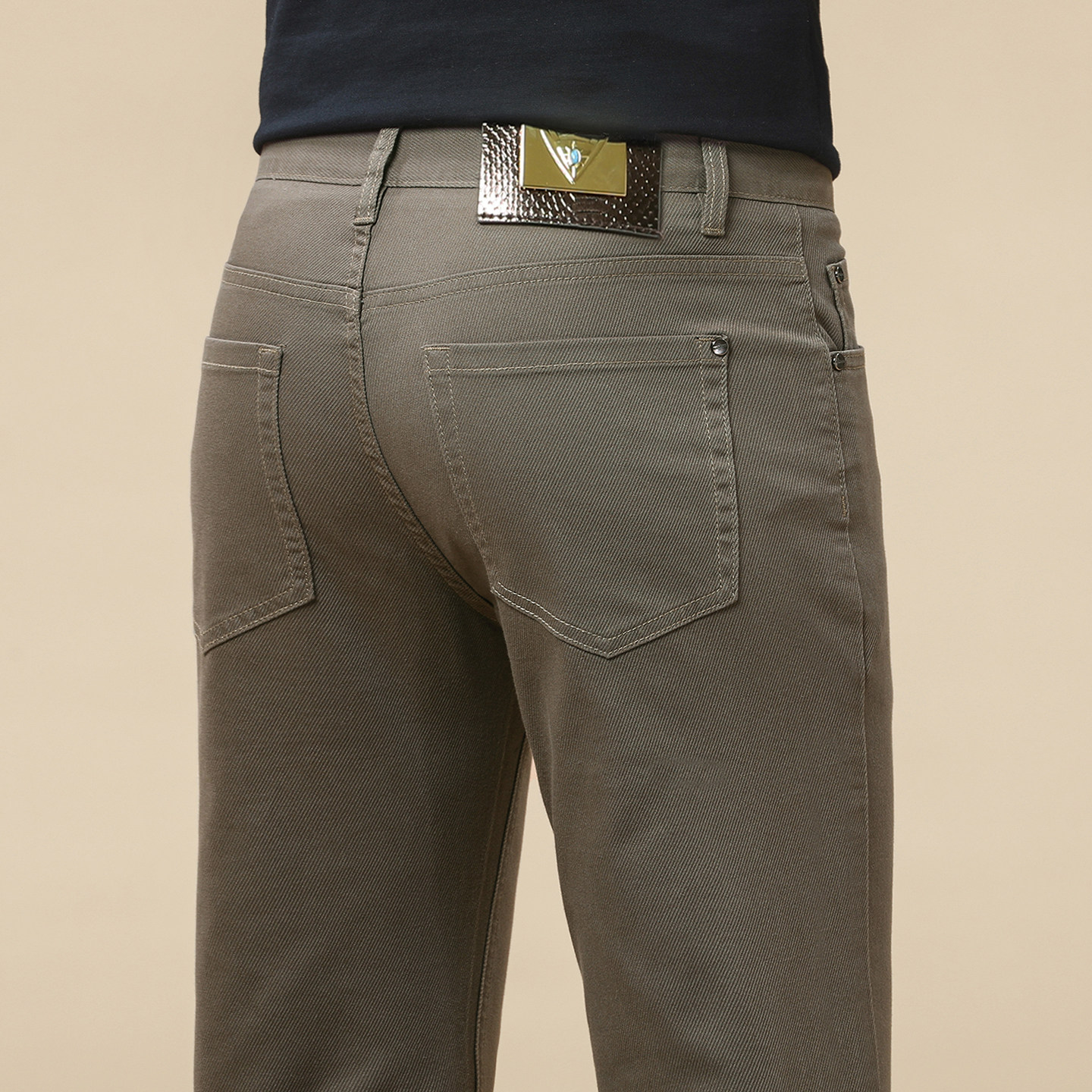 法国进口高端品牌咖色牛仔裤男2026新款春夏季修身小脚休闲长裤子