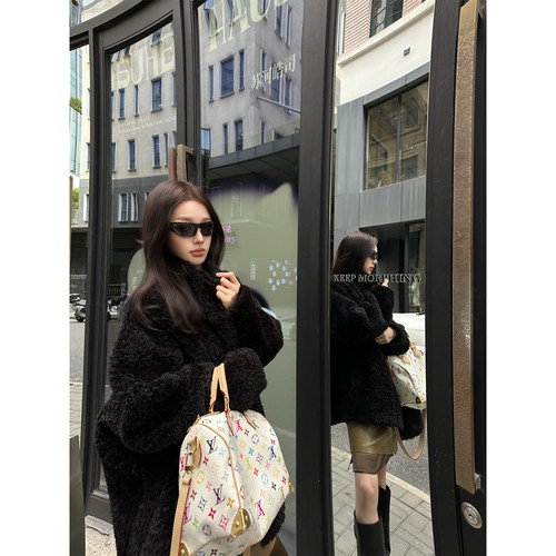 Iamgm顾铭思轶 漫迪lady 冬季轻奢黑色宽松皮毛一体休闲圈圈外套