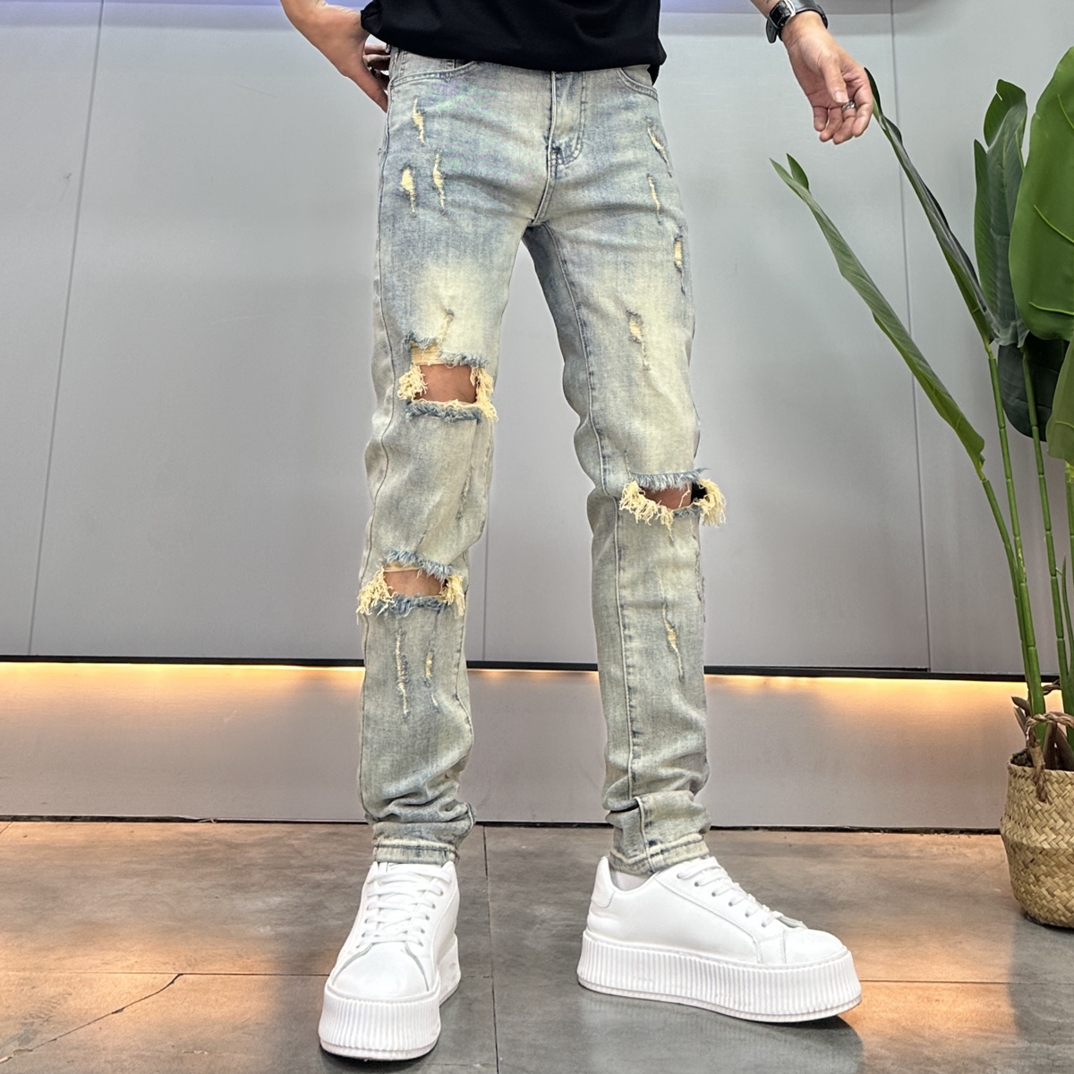 春夏季新款韩版水洗复古时尚百搭潮流男士修身高街个性破洞牛仔裤
