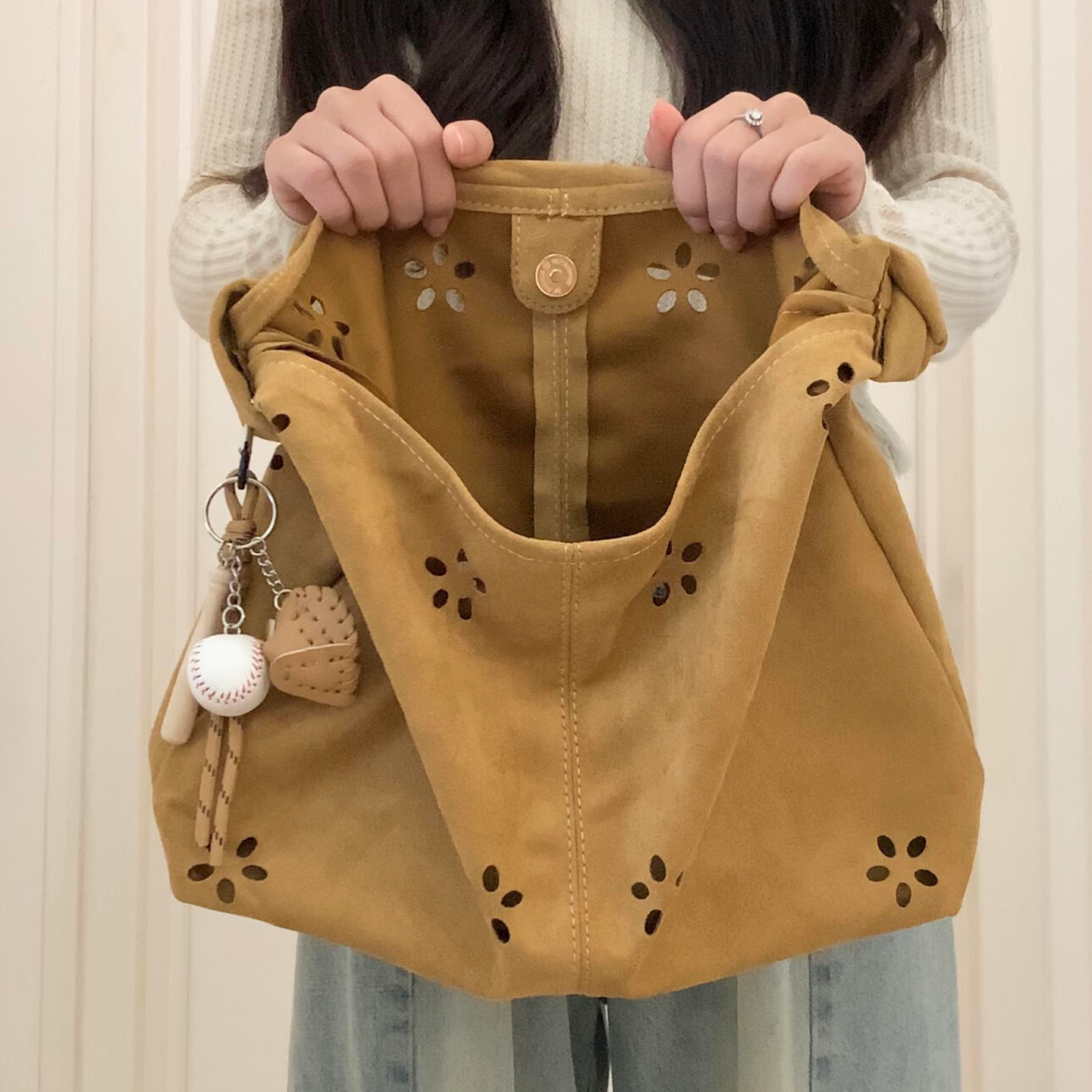 巨轻！！买到装ipad的琥珀包