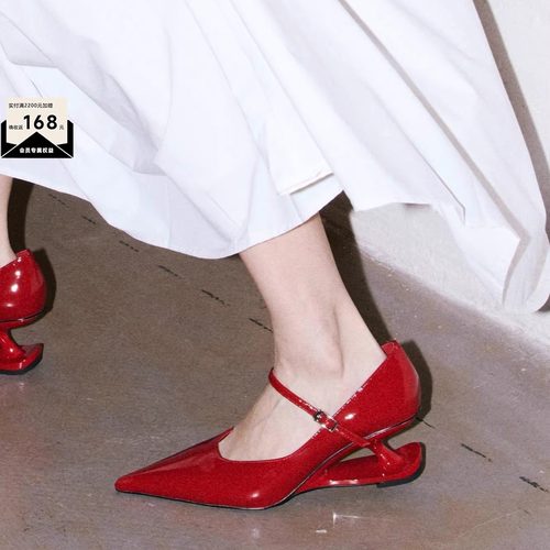 KOUKOUMU 李宇春 郭采洁同款 复古玛丽珍 悬浮跟 尖头高跟鞋单鞋