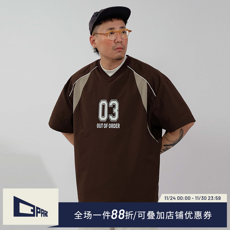 复古T恤足球风撞色印花速干V领