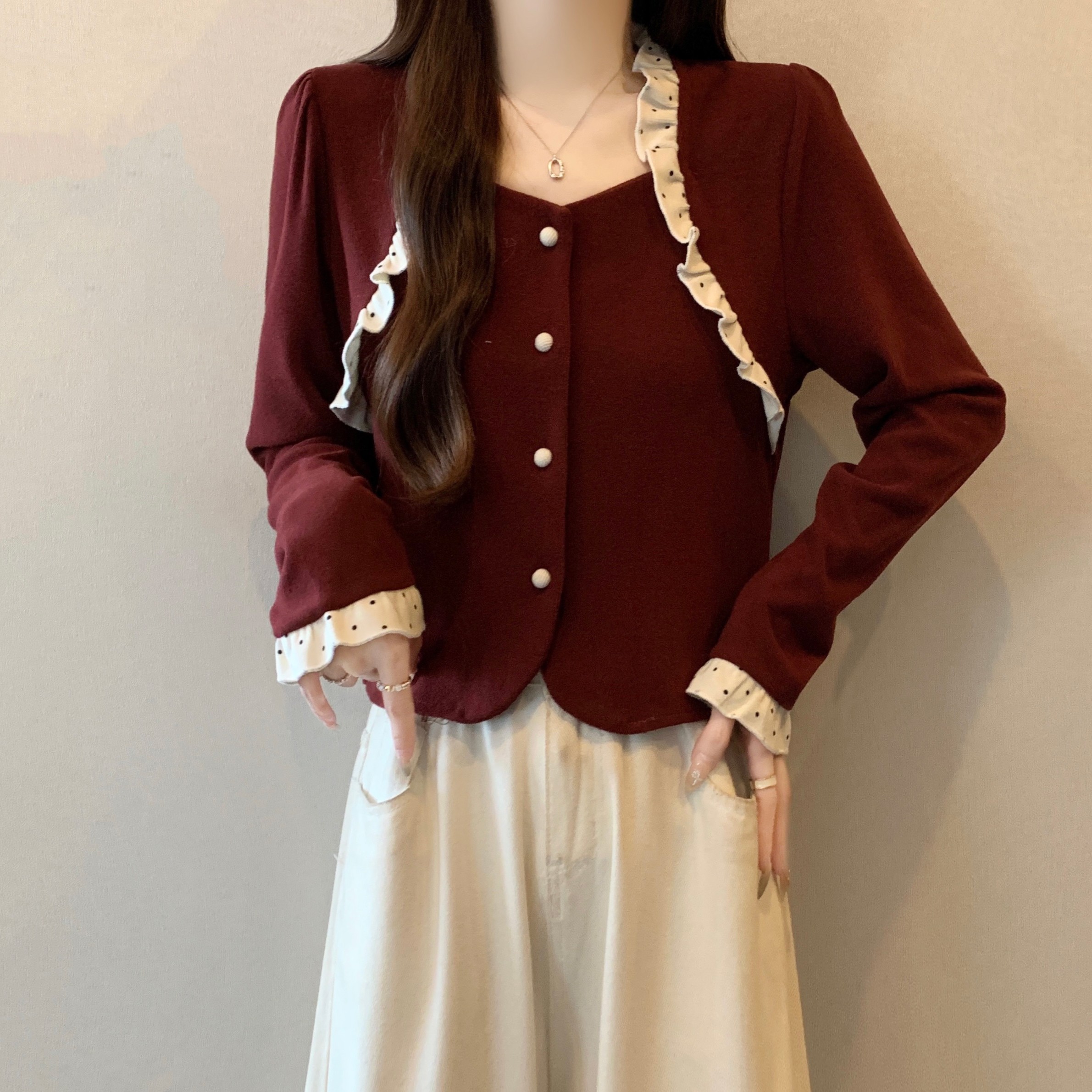 酒红色木耳边正肩衬衫女2