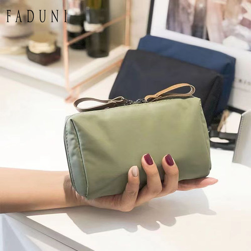 化妆包女可携式2025新款高端随身小号化妆品收纳包包内口红包旅行