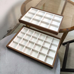 超大号胡桃木纹米色绒布首饰品托盘手链串收纳盘耳钉彩石分类拍照