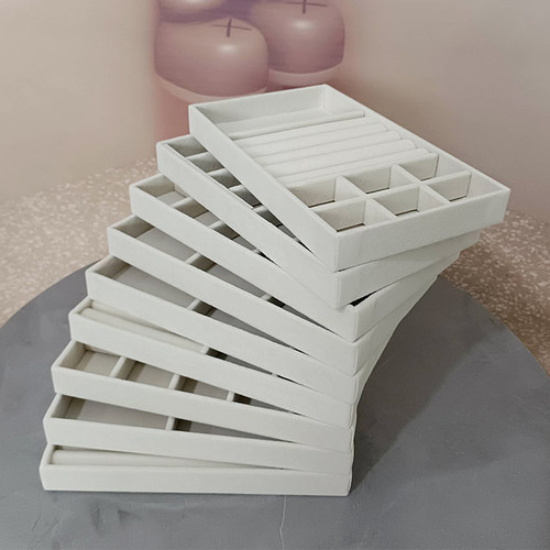 梳妆台抽屉米色绒布首饰盘戒指耳钉环手镯项链饰品珠子分类收纳盒