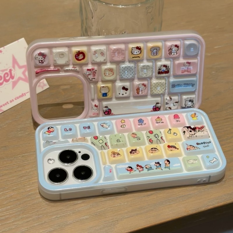 可爱键盘小新KT猫适用苹果16promax手机壳iPhone15pro情侣款14plus全包13pro个性创意12pro全包11防摔保护套