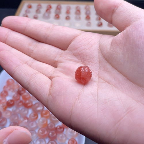 南红草莓备注打孔3932