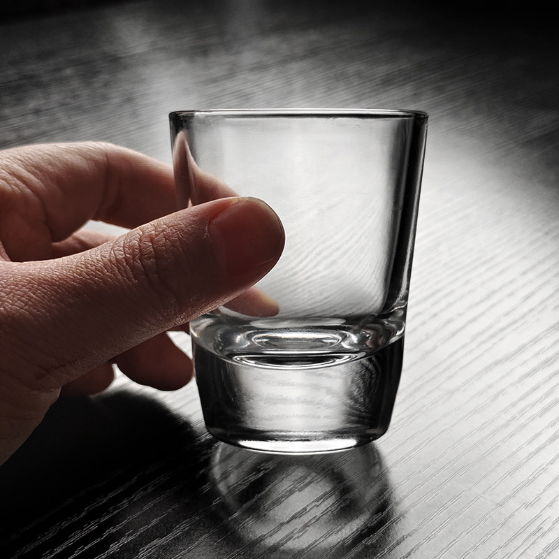 玻璃二两白酒杯精致高级感家用轻奢高档小酒杯喝酒杯子高级感高端图片