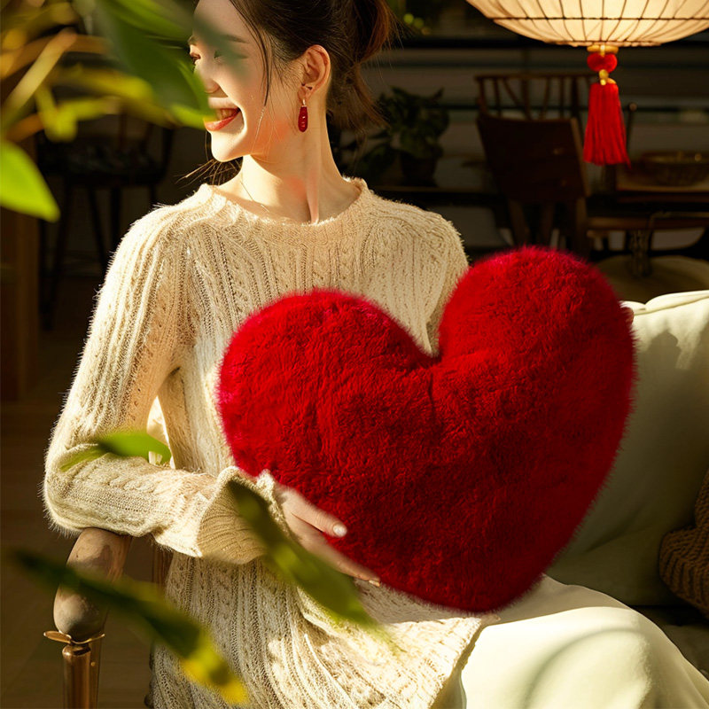 红色貂绒心形抱枕沙发垫轻奢高级感长毛绒加厚喜庆结婚新中式客厅,居家布艺,靠垫/抱枕,淘宝优惠券,粉丝福利购,淘宝优惠卷