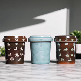 青瓷刻花带盖咖啡杯单杯龙泉手工弟窑陶瓷创意马上有乾茶杯子中式