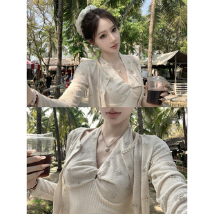 千金重工珠片绣扭结挂脖针织背心开衫 豆蔻浅钻 piggy 八盖pinky