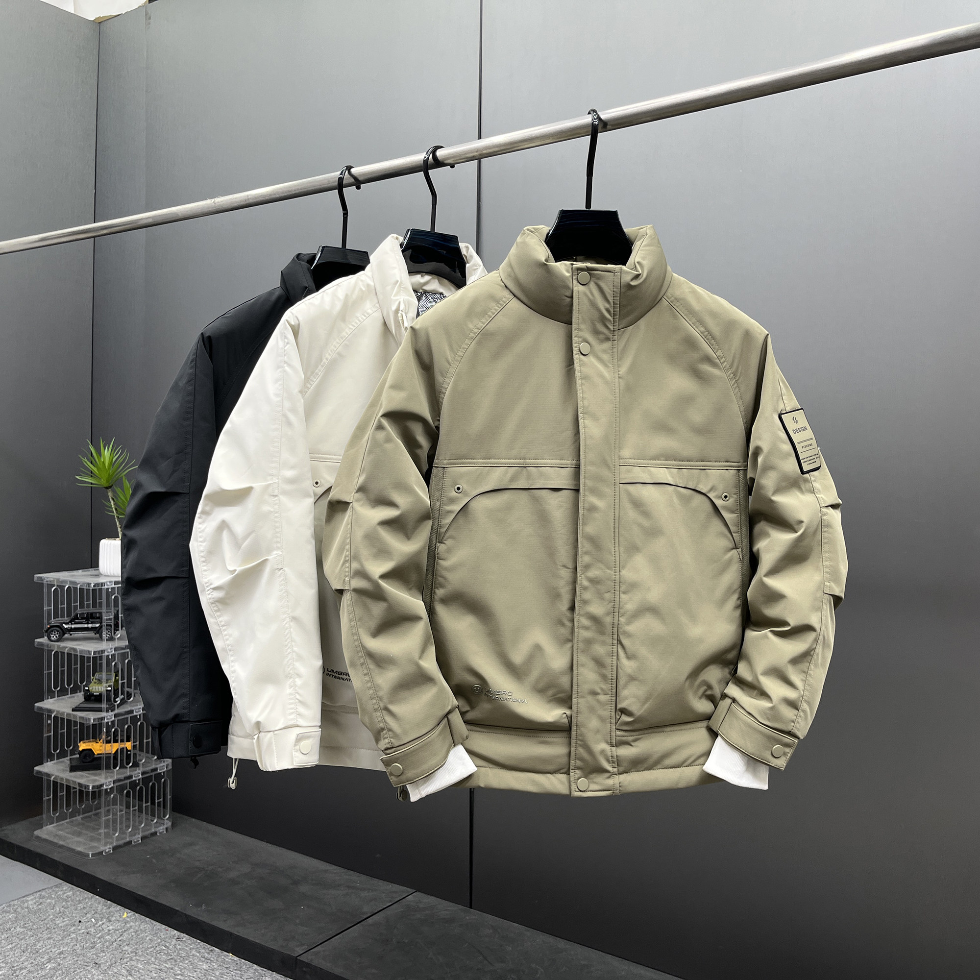 冬季新款加厚保暖冲锋衣羽绒服