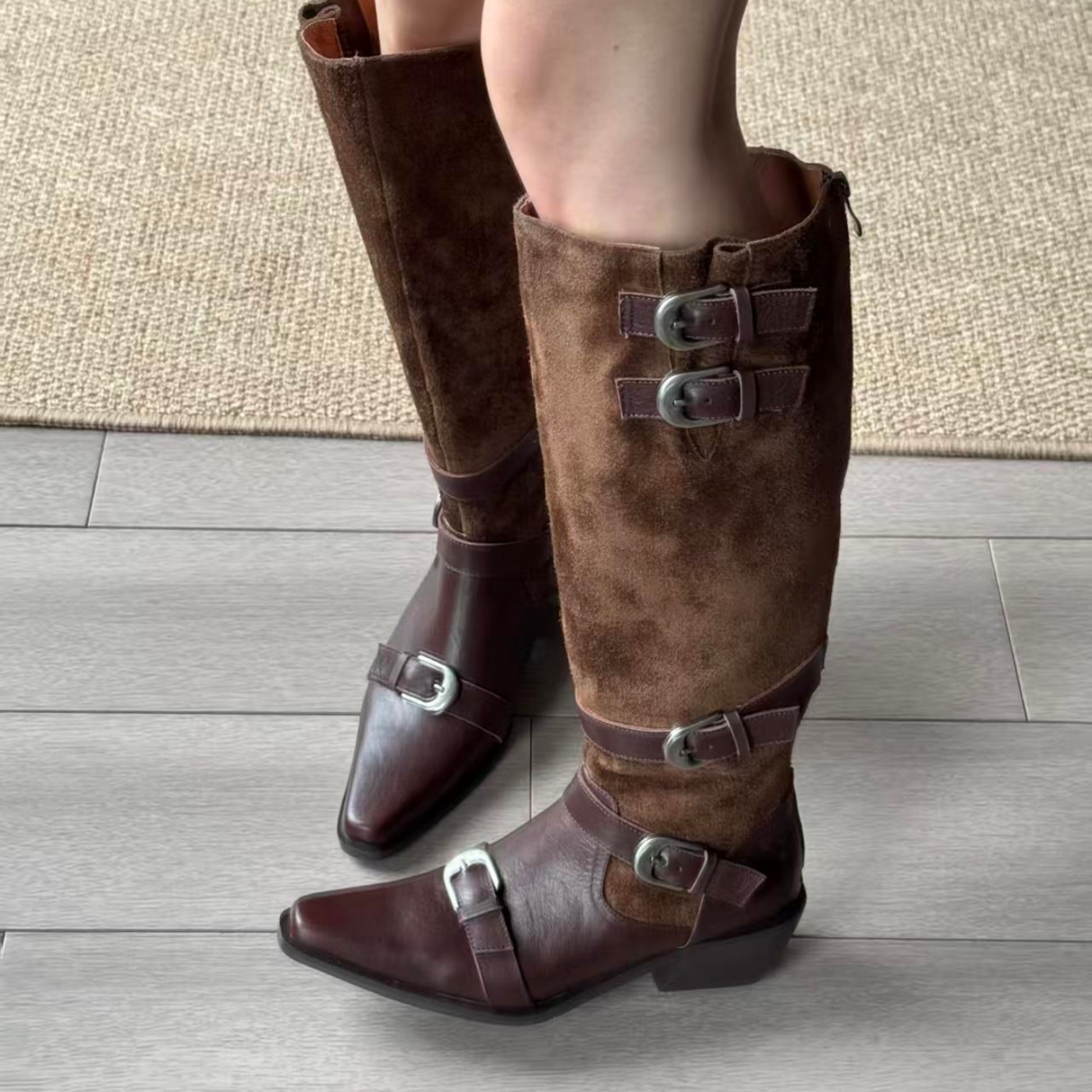 2025新款美拉德复古尖头长筒靴女