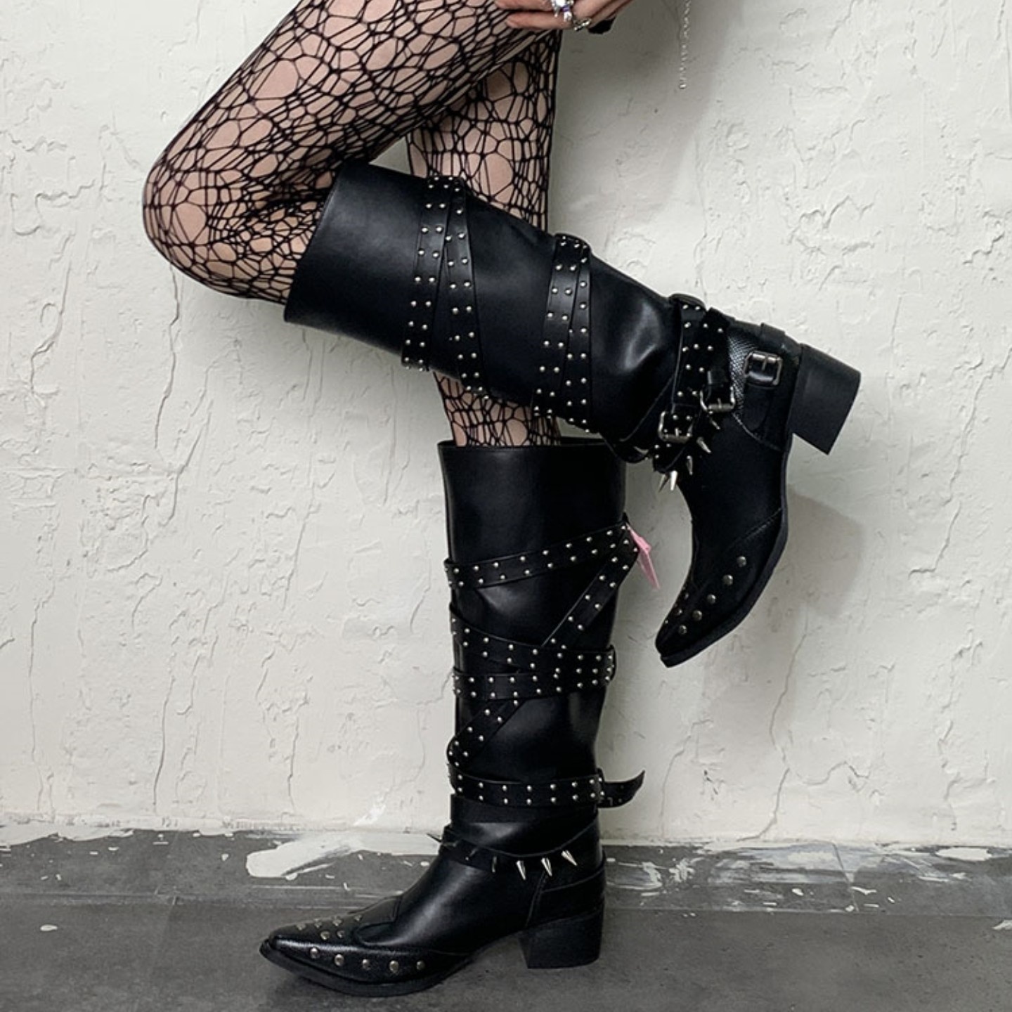 牛皮版~尖头长靴女黑色铆钉朋克风粗跟辣妹骑士靴真皮绑带西部靴