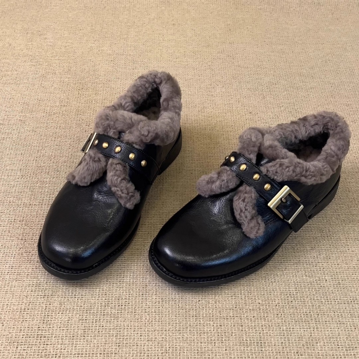 英伦风毛毛小皮鞋百搭粗跟单鞋女