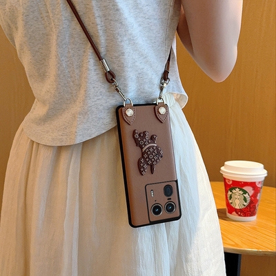 适用于摩托罗拉X50Ultra手机壳高级棕色纯色老花狗狗外壳motox50ultra轻薄防摔皮纹壳X50Ultra便捷斜挎皮绳