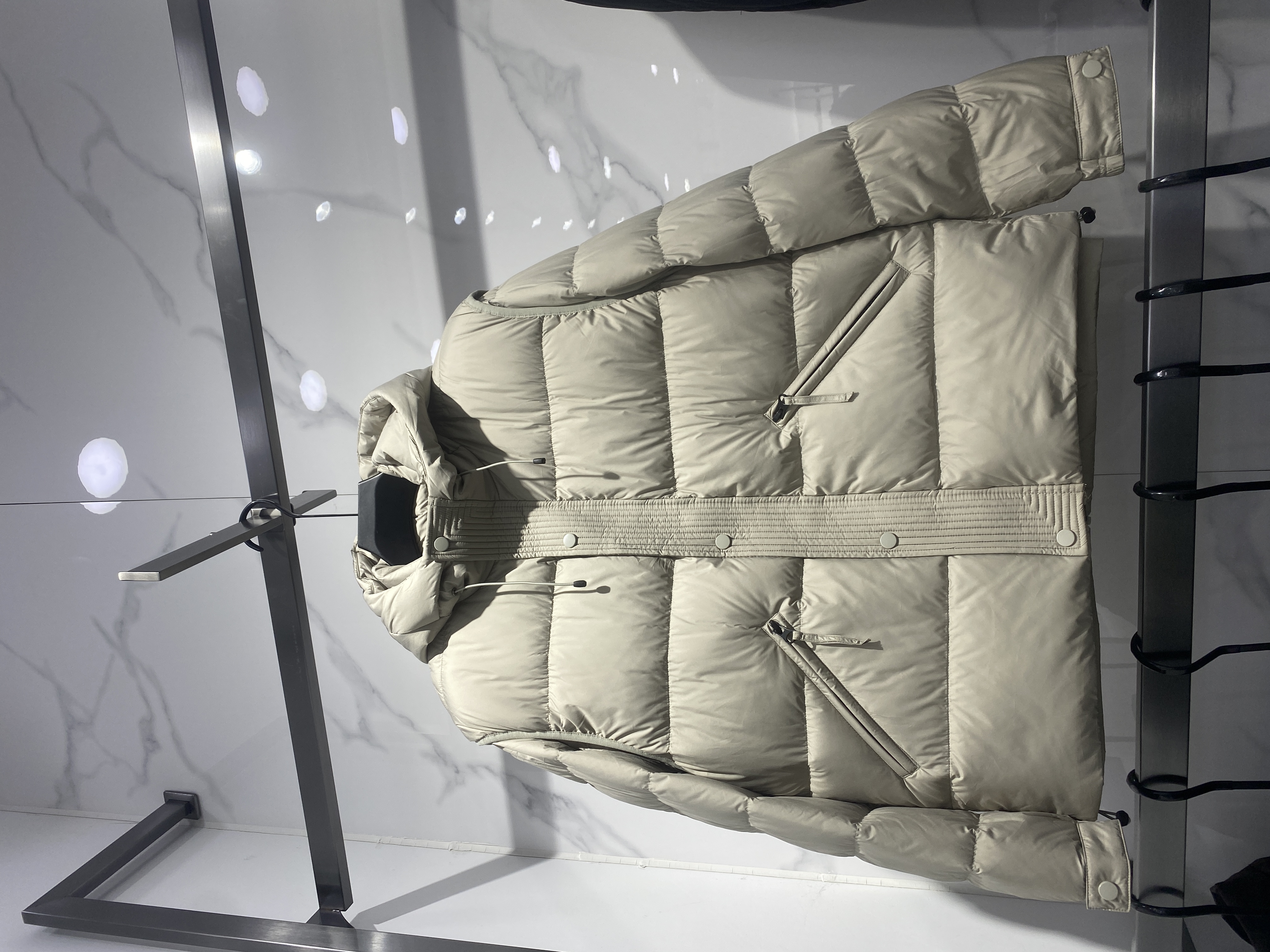 卡帝乐鳄鱼男两件套羽绒服90白鸭绒连帽马甲2025新款保暖加厚羽绒