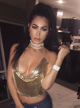 Hanging neck V-neck short strapless strap挂脖V领短款抹胸吊带