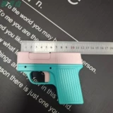 Новый креативный редька для пистолета и надувный надувный надувный надувный в персонализированную сигаретную коробку -в одном пожаре на ружье редьки, чтобы отправить парня