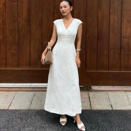 简约风A性亚麻纯色V领长裙