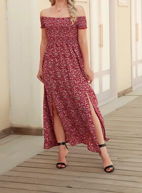 A sexy split-flowered dress 性感碎花露肩一字领褶皱开叉连衣裙