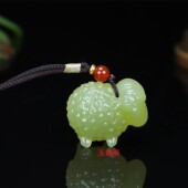 天然新疆和田玉黄玉羊羊如意挂件玉石黄玉十二生肖羊吊坠男女款