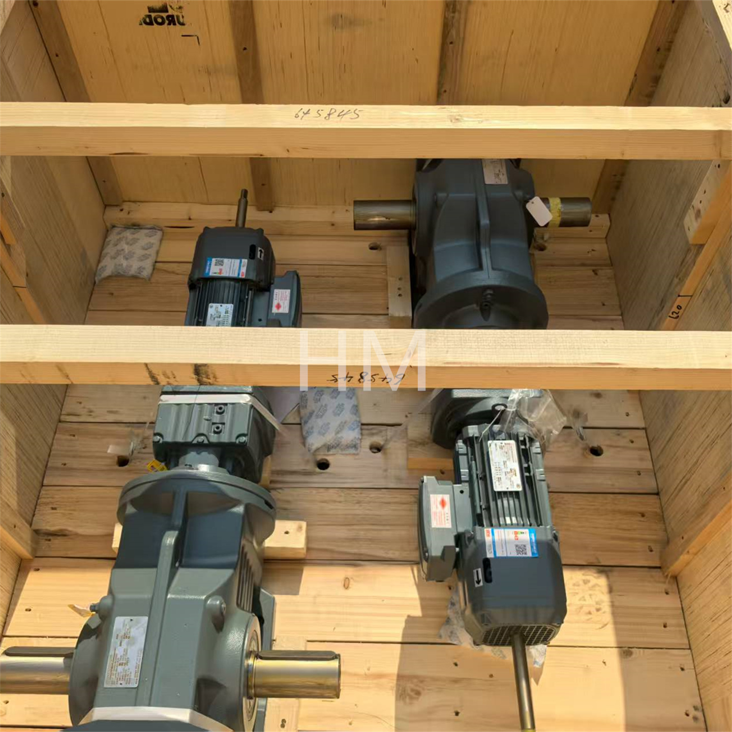 SEW德国品牌减速点机K系列双出轴+尾轴K87R57DRN132M4/BE11HF/XHO