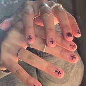 清醒人员 克罗星浮雕美甲贴纸复古十字架男生指甲贴无性别简约