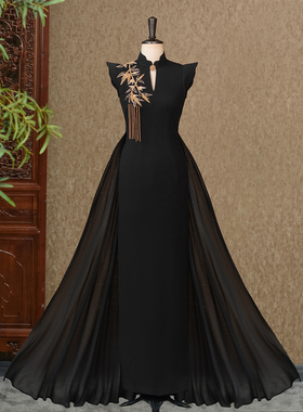 金络垂霄-（隆佳秀走秀旗袍112102）