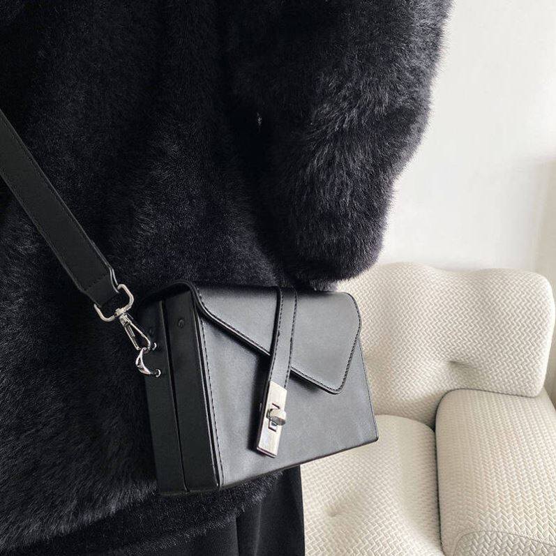 小众设计感锁扣小方包高级风格男生盒子包潮流ins方盒手机斜挎包,箱包皮具/热销女包/男包,男士包袋,淘宝优惠券,粉丝福利购,淘宝优惠卷