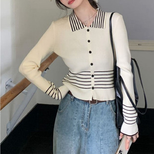 小香风Polo翻领针织开衫外套女秋冬季新款修身条纹短款打底衫毛衣