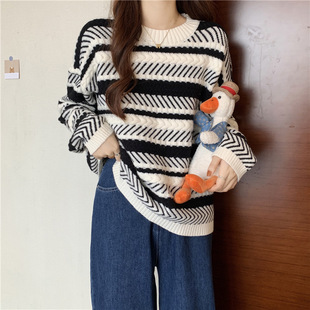 2025秋冬季新款设计感小众复古宽松慵懒风加厚红色打底条纹毛衣女