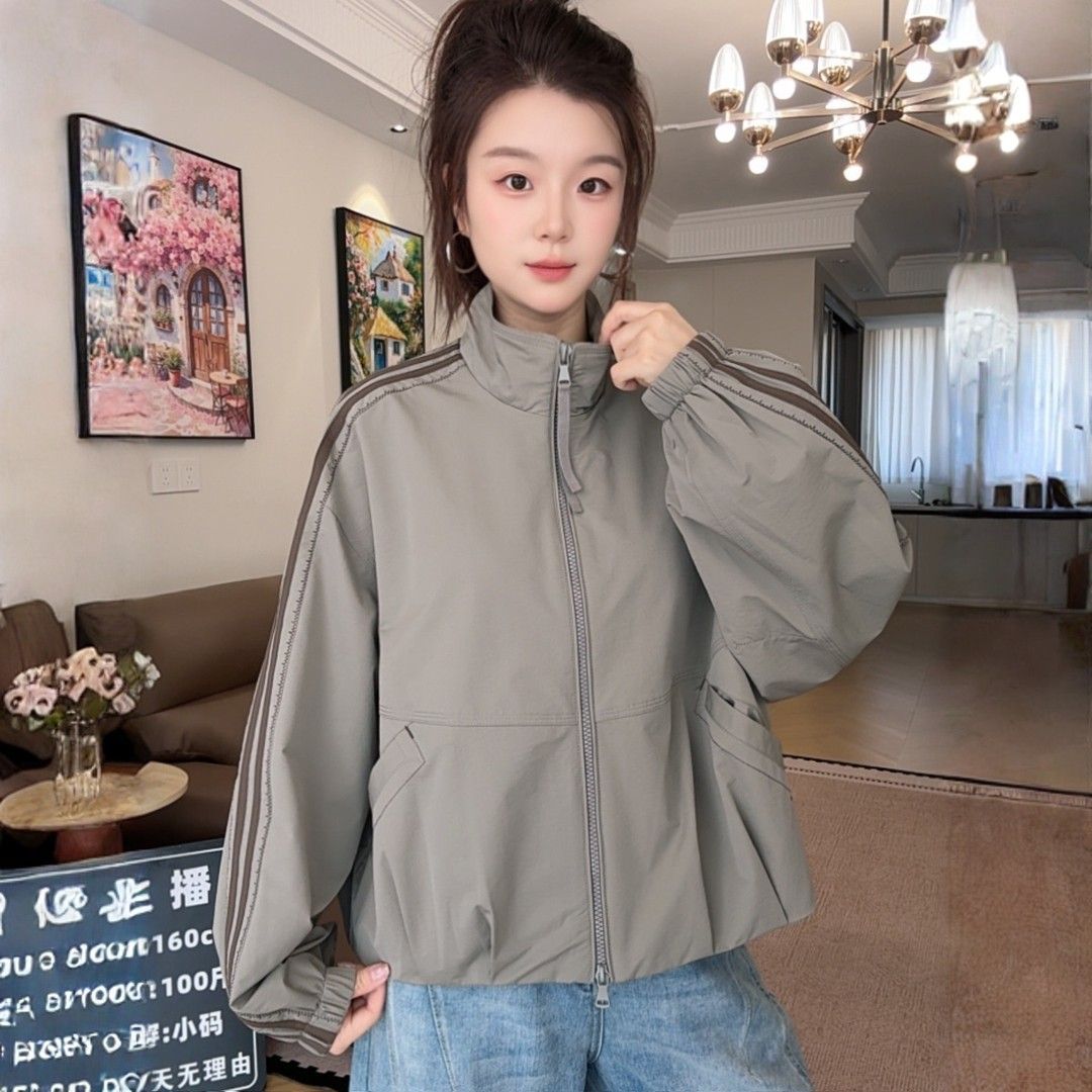 高级感2条杠运动立领外套女2026新款宽松百搭休闲短款夹克上衣秋