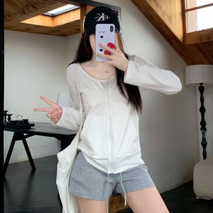 设计感口袋外套上衣 白色v领长袖 T恤防晒衫 女美式 辣妹拉链连帽开衫
