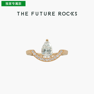 LOYAL.E 日月星辰系列弦月梨形18K金戒指-定制21天