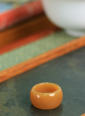 天然新疆和田玉山料且末糖料扳指玉指环男女士古风轻奢戒指收藏