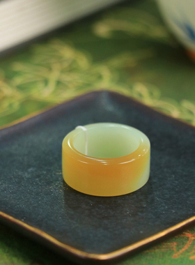 天然新疆和田玉山料且末糖白玉扳指玉指环男女士古风轻奢戒指收藏