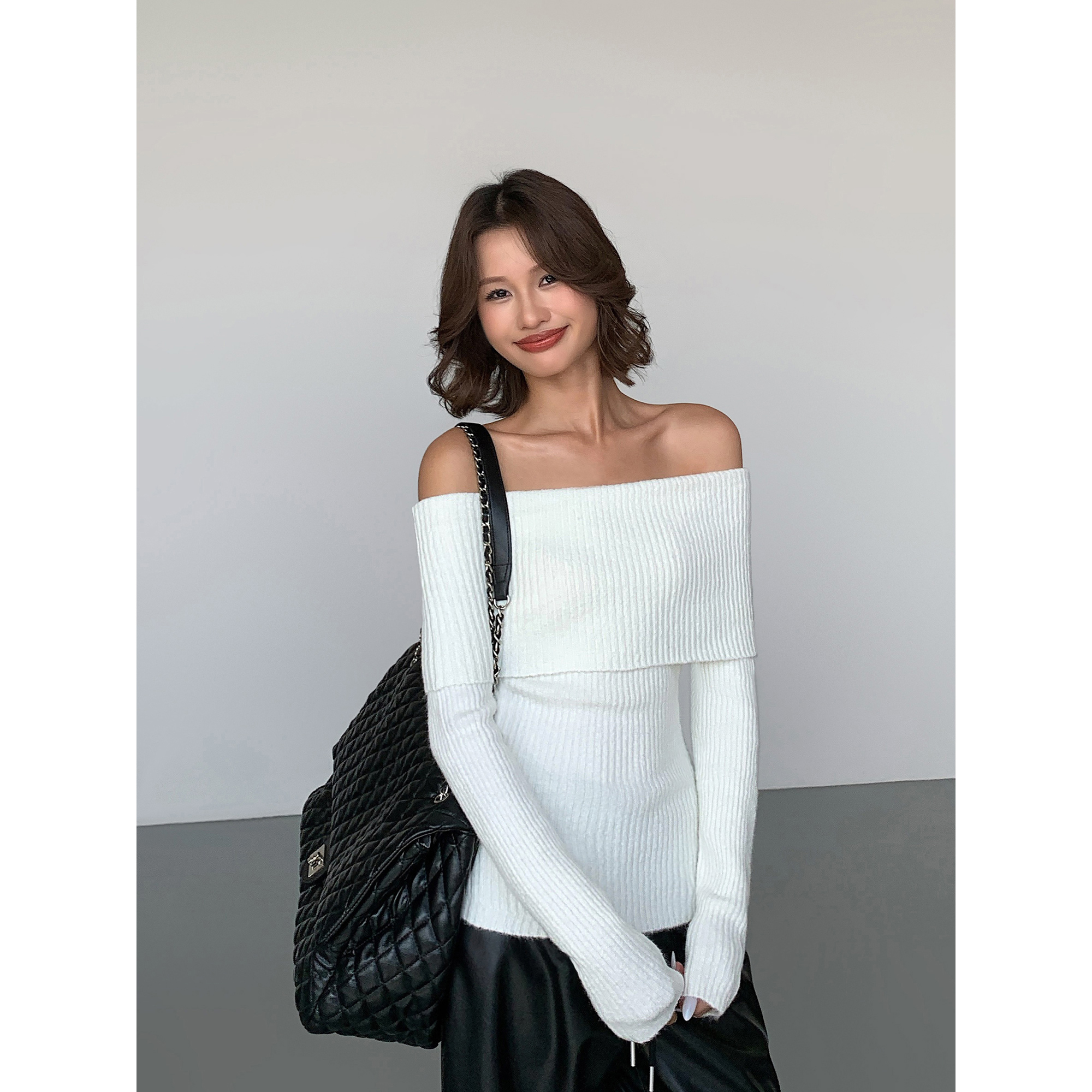 慵懒韩系修身一字领毛织上衣