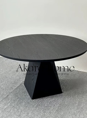 中古风黑色复古实木圆形餐桌设计师款侘寂风高级感老钱风艺术圆桌